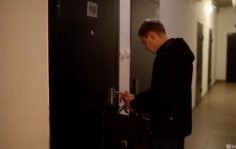 Двухуровневая комната