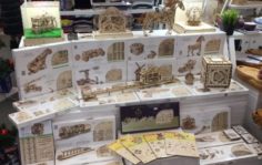 Франшиза UGEARS: Новогодние торговые островки