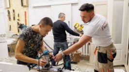 работа дверной сервис
