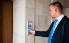 Франшиза Реклама на кнопке: Размещение рекламы на кнопке лифта жилых домов