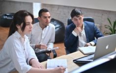 Франшиза Обратная связь: Правительственные заказы