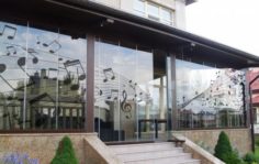 Франшиза Neramix: Производство и продажа безрамных конструкций