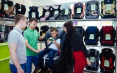 Франшиза Супермаркет Детских Автокресел: Супермаркет детских автокресел и товаров для семейных путешествий. Компания выпускает собственную торговую марку – детское автокресло «Спасатель».