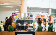 Франшиза Model’e beauty bar: Сеть салонов красоты в формате "островков"