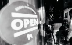 Франшиза TOMMY GUN Barbershop: Классический английский мужской клуб