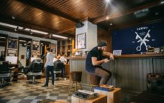 Франшиза TOMMY GUN Barbershop: Классический английский мужской клуб